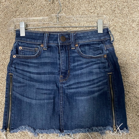 American Eagle Jean Skirt - Picture 1 of 2
